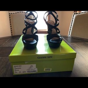 Gianni Bini Jorgann Wedge NEVER WORN WITH BOX